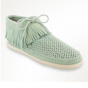 Minnetonka Women's Venice Perforated Bootie